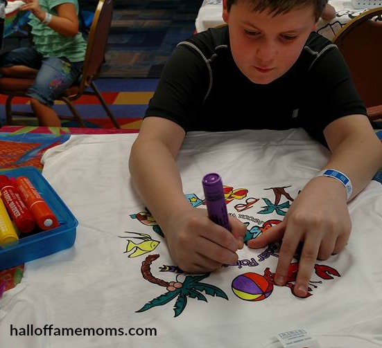 Coloring a shirt at Club Castaway, Castaway Bay