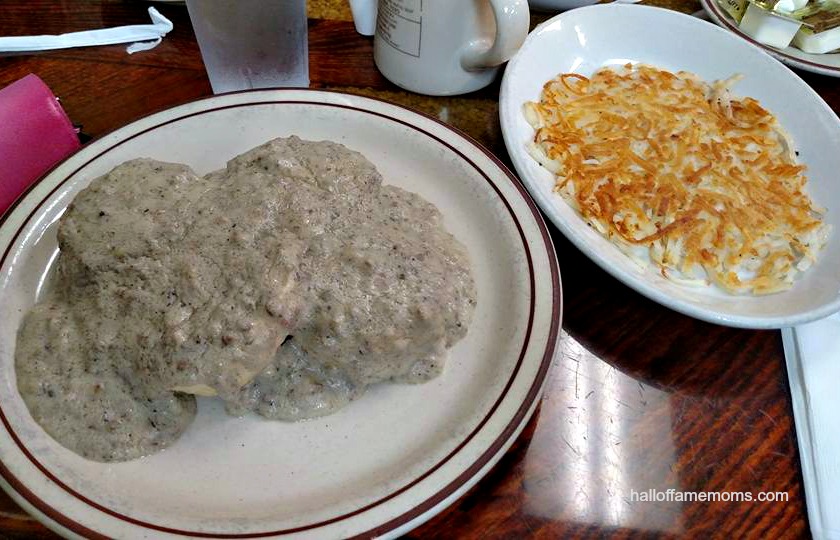 If you're headed to Marco Island you may want to eat at these two restaurants!