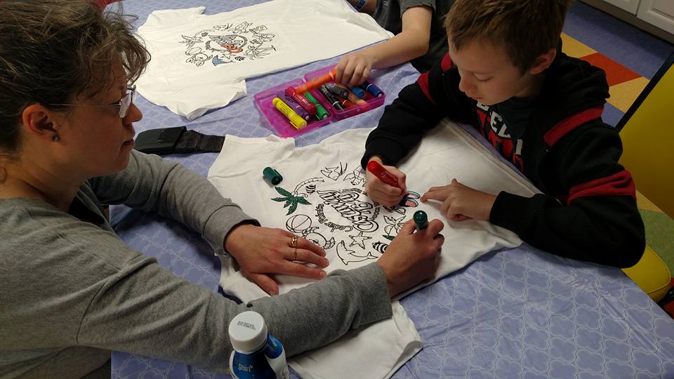 Coloring a tshirt at Castaway Bay in Ohio.