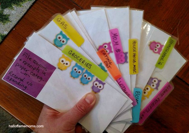 How I make Laminated Wallet File Dividers to Organize Coupons & Receipts